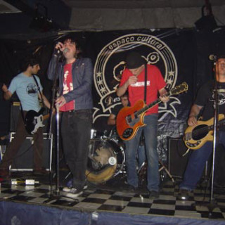 Show com Satan Dealers (Arg), Búfalos D'Água e Chernobillies, no 92 Graus - Curitiba, 2004